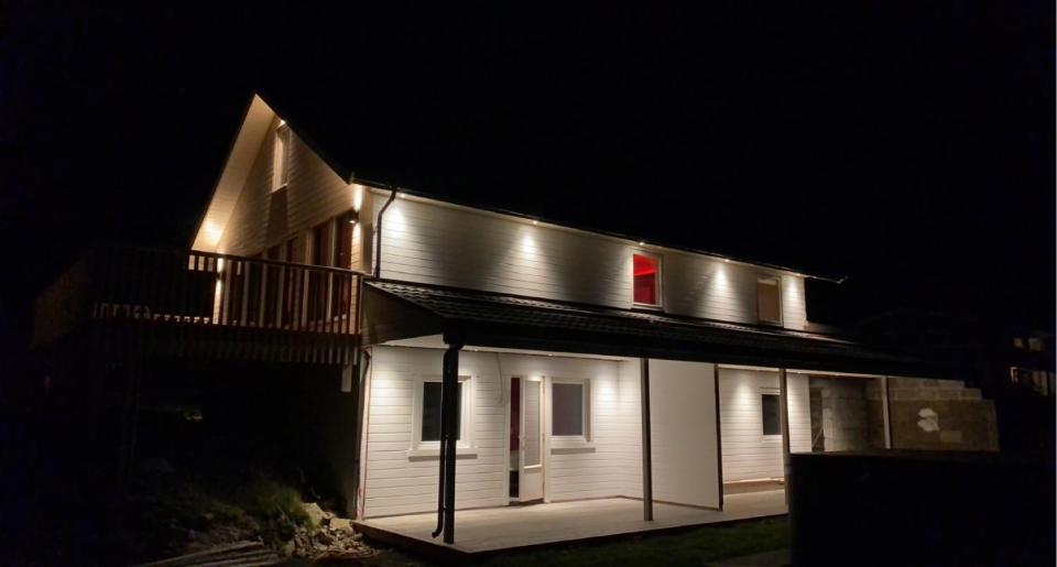 Villa Med Jacuzzi Og Nydelig Utsikt Gravdal  ภายนอก รูปภาพ